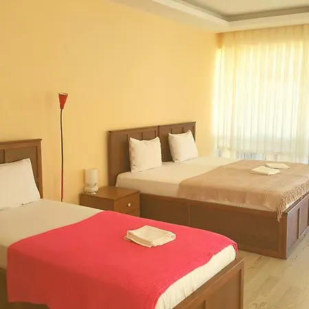 Ata Konuk Evi Апартаменты *